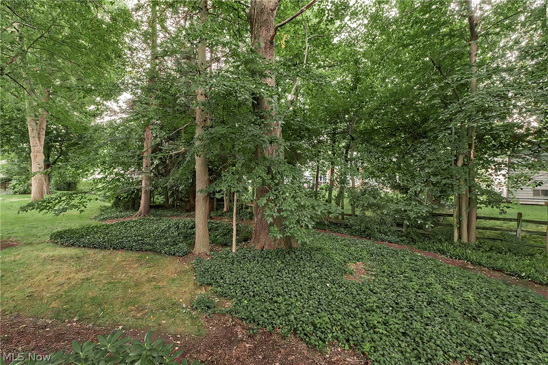5512 Lansbury Lane Lyndhurst OH 44124