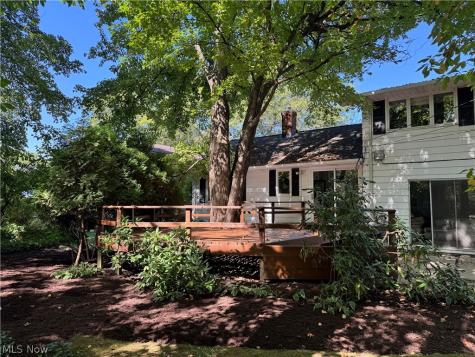 5512 Lansbury Lane Lyndhurst OH 44124