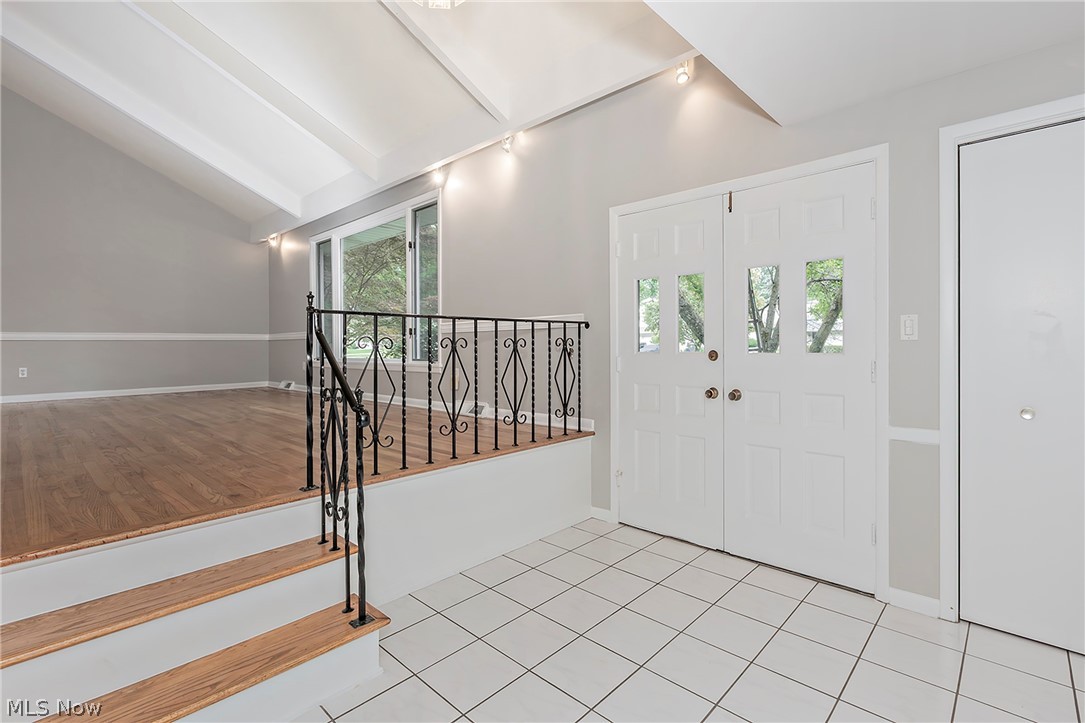 5512 Lansbury Lane Lyndhurst OH 44124