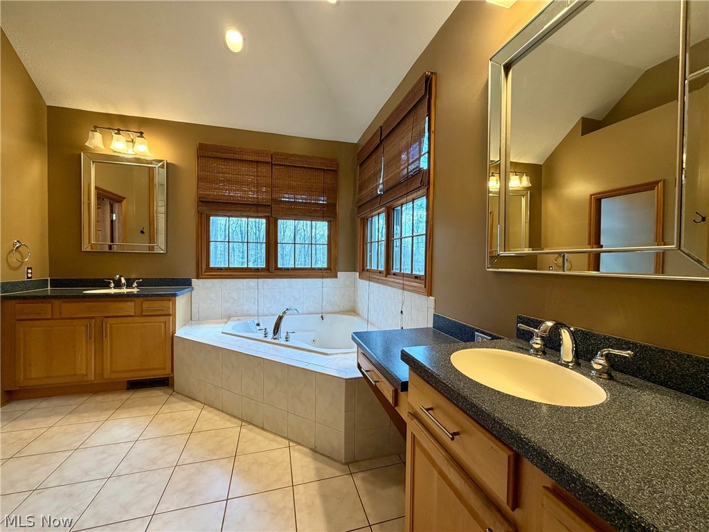 11625 Regent Park Drive Chardon OH 44024