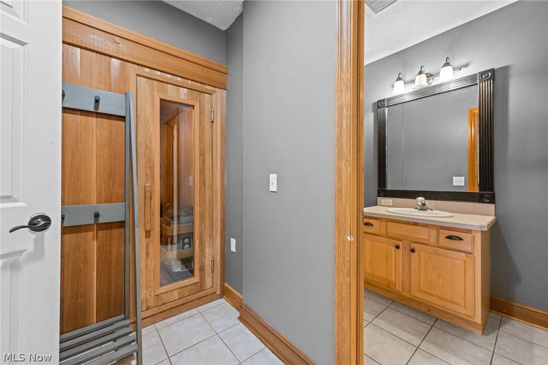 11625 Regent Park Drive Chardon OH 44024