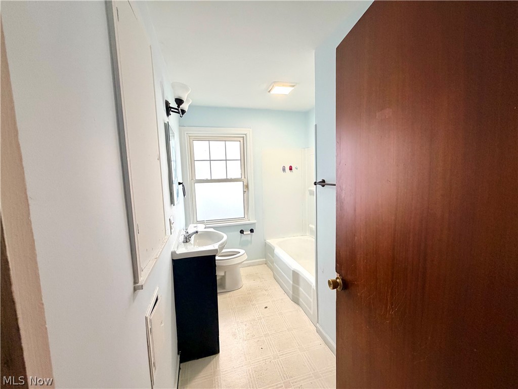 10506 Park Heights Road Cleveland OH 44104