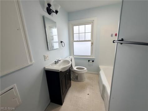 10506 Park Heights Road Cleveland OH 44104
