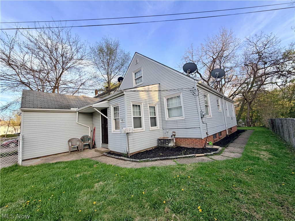 10506 Park Heights Road Cleveland OH 44104
