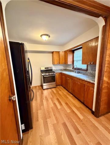 10506 Park Heights Road Cleveland OH 44104