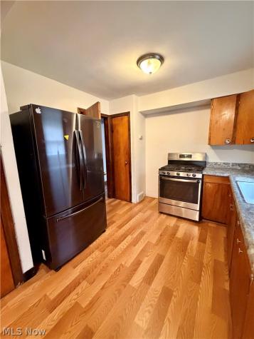 10506 Park Heights Road Cleveland OH 44104