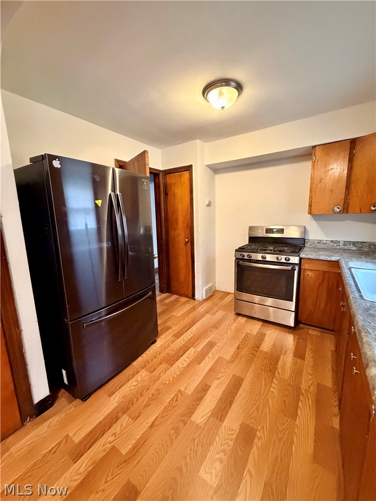 10506 Park Heights Road Cleveland OH 44104