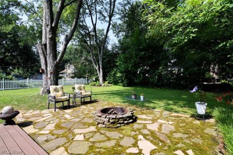 594 Terra Lane Amherst OH 44001