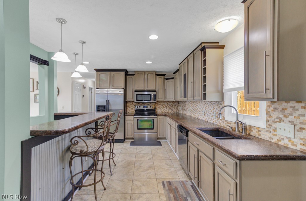 251 E Mohawk Drive Malvern OH 44644