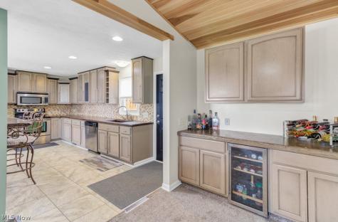 251 E Mohawk Drive Malvern OH 44644