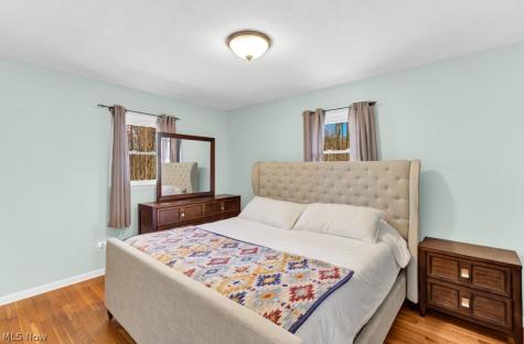 251 E Mohawk Drive Malvern OH 44644
