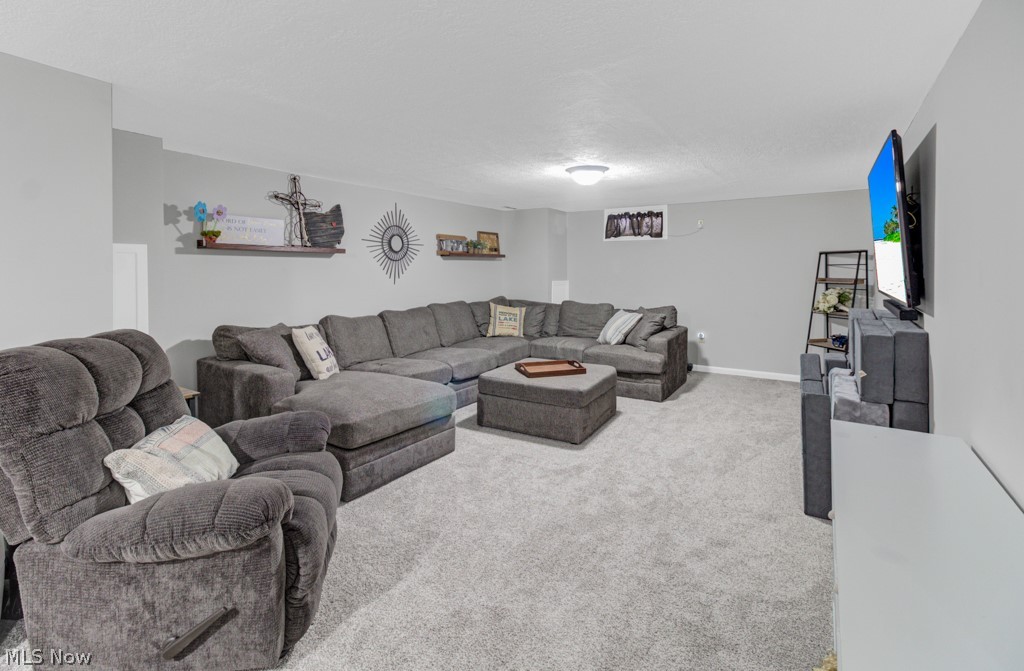 251 E Mohawk Drive Malvern OH 44644