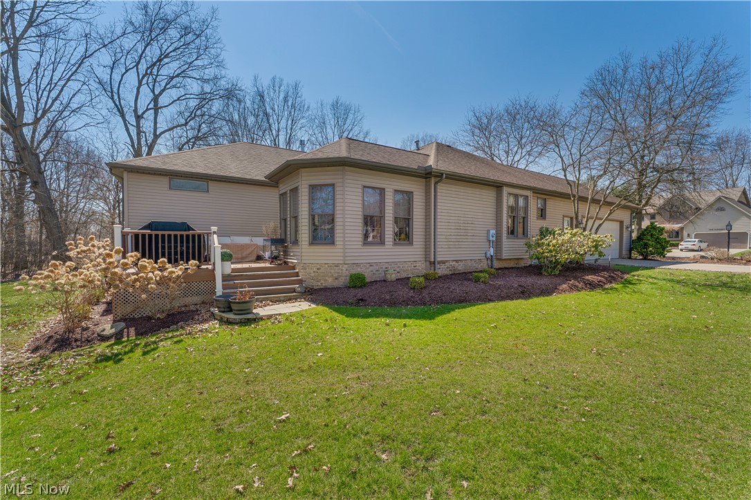 101 Pin Oak Place Campbell OH 44405