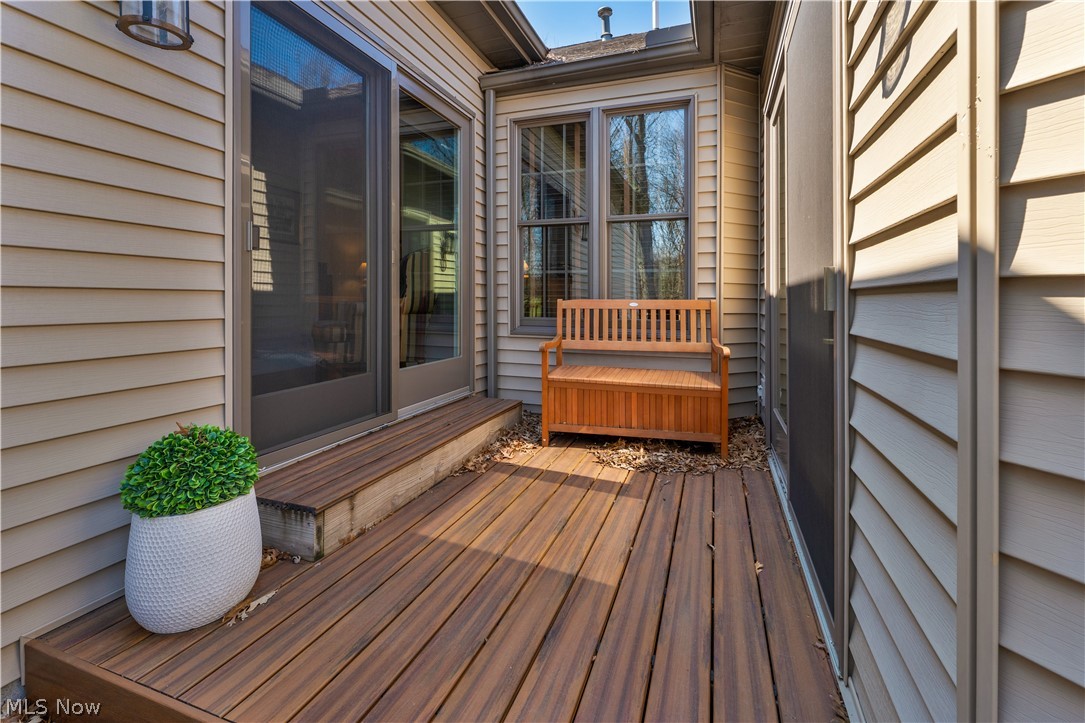 101 Pin Oak Place Campbell OH 44405