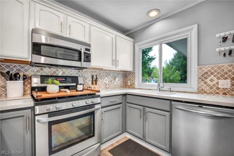 150 Greenbriar Drive Aurora OH 44202