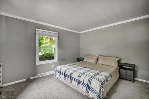 150 Greenbriar Drive Aurora OH 44202