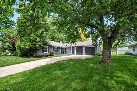 150 Greenbriar Drive Aurora OH 44202