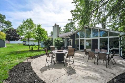 150 Greenbriar Drive Aurora OH 44202