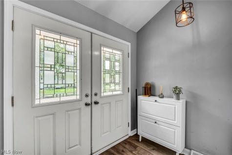 150 Greenbriar Drive Aurora OH 44202