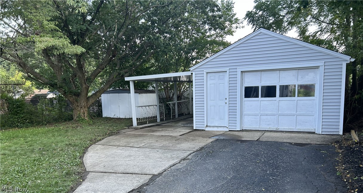 682 Barbara Avenue Akron OH 44306