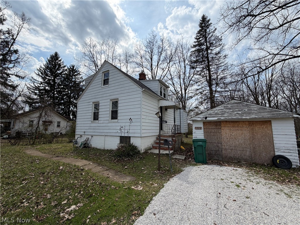 7222 Wright Avenue Oakwood OH 44146