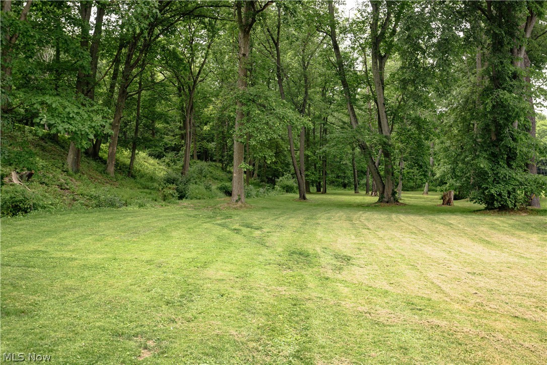 5050 Westbrook Street SE Magnolia OH 44643