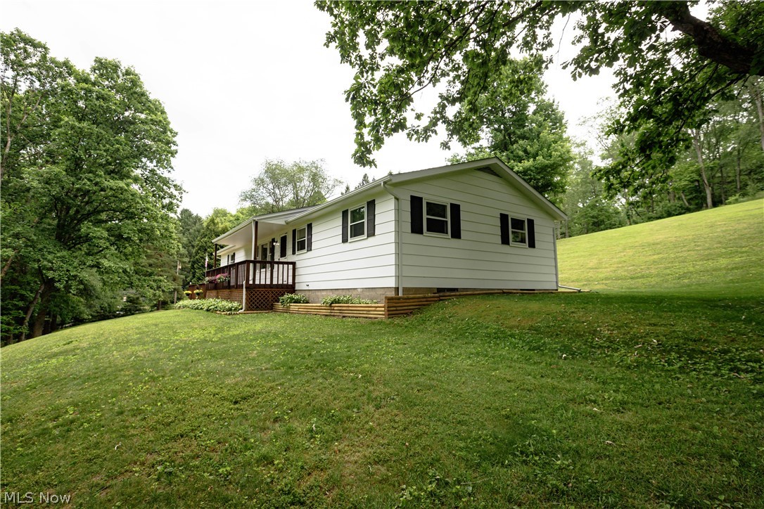 5050 Westbrook Street SE Magnolia OH 44643