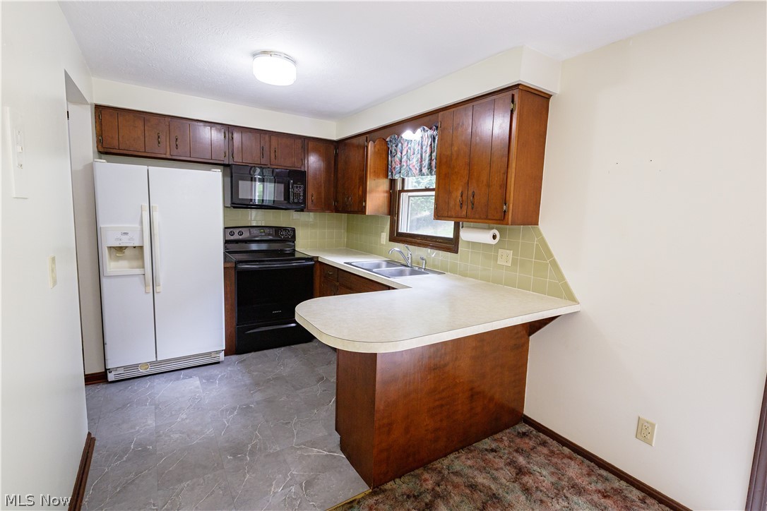 5050 Westbrook Street SE Magnolia OH 44643