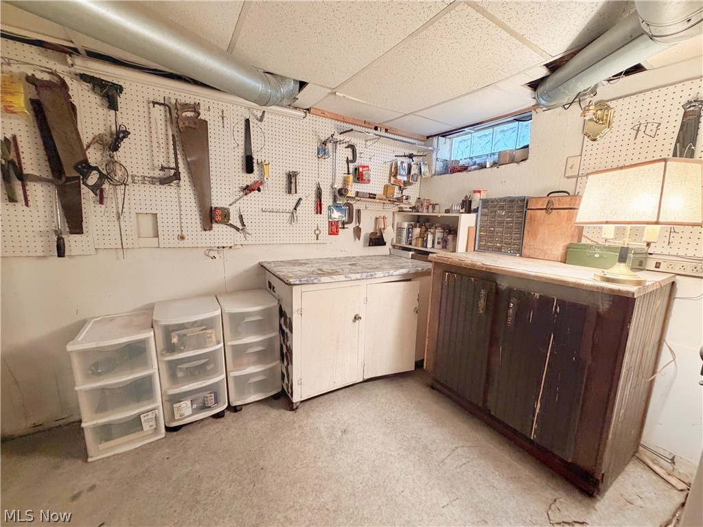 18981 Raymond Street Maple Heights OH 44137