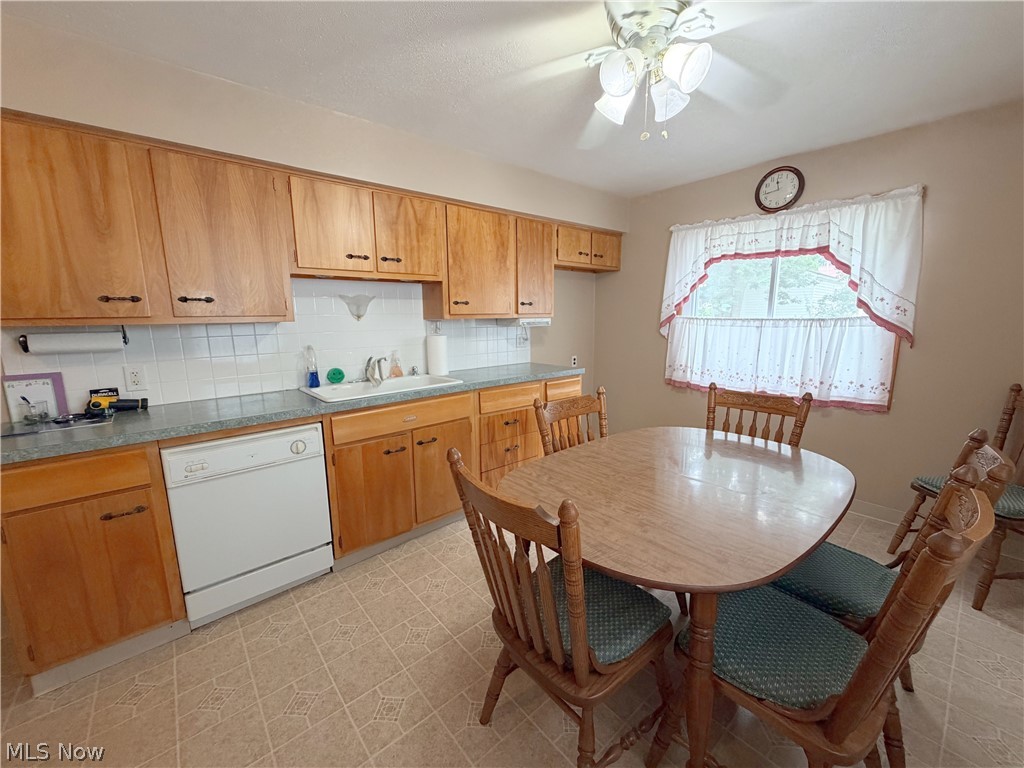 18981 Raymond Street Maple Heights OH 44137