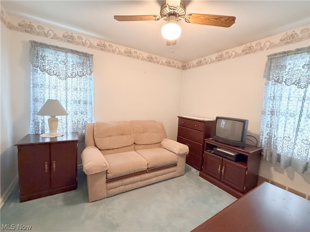 18981 Raymond Street Maple Heights OH 44137