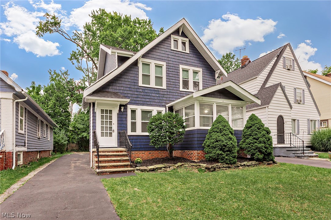 1049 Pembrook Road Cleveland Heights OH 44121