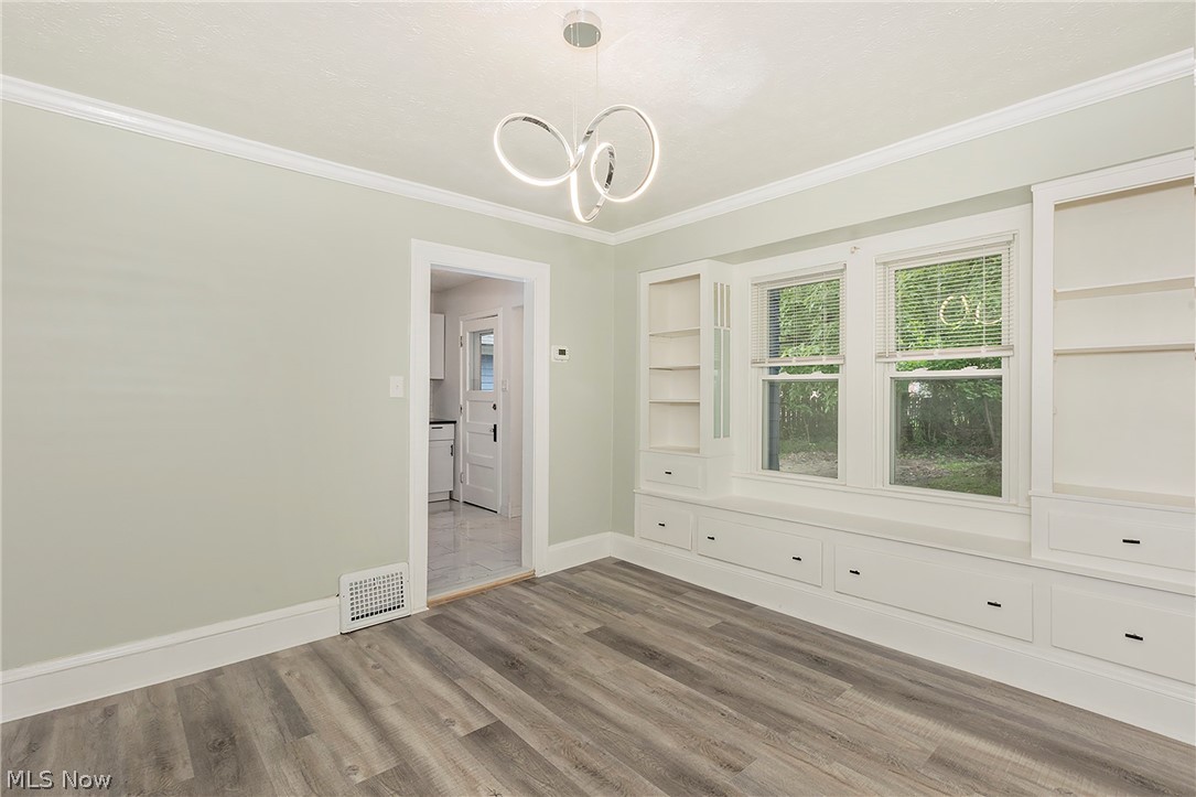 1049 Pembrook Road Cleveland Heights OH 44121