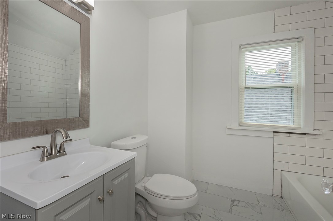 1049 Pembrook Road Cleveland Heights OH 44121