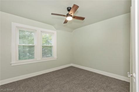 1049 Pembrook Road Cleveland Heights OH 44121