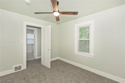 1049 Pembrook Road Cleveland Heights OH 44121