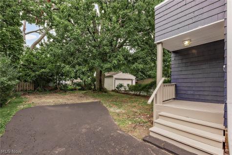 1049 Pembrook Road Cleveland Heights OH 44121