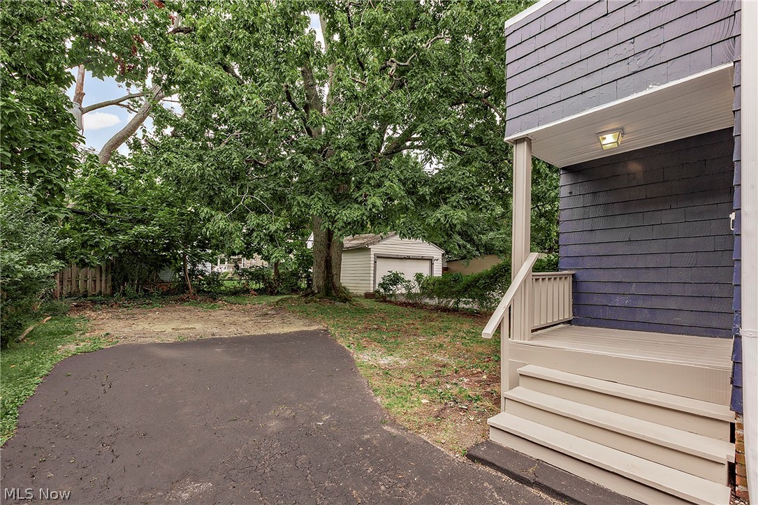 1049 Pembrook Road Cleveland Heights OH 44121