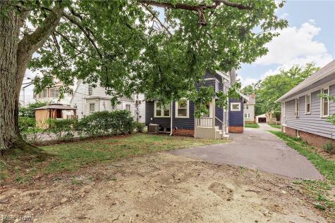 1049 Pembrook Road Cleveland Heights OH 44121