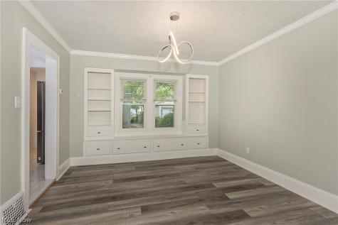 1049 Pembrook Road Cleveland Heights OH 44121