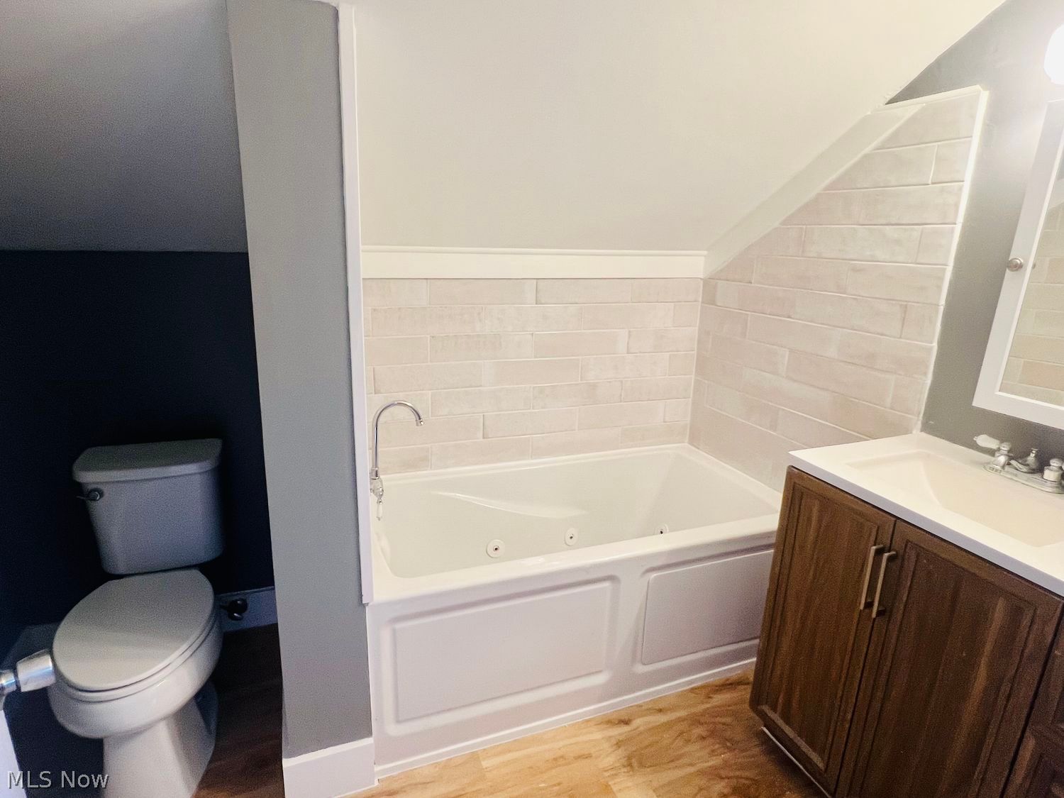 5935 Main Avenue North Ridgeville OH 44039
