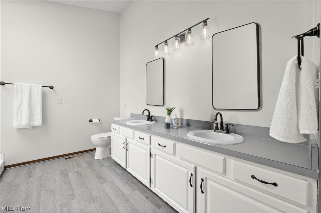 6949 N Renwood Road Independence OH 44131