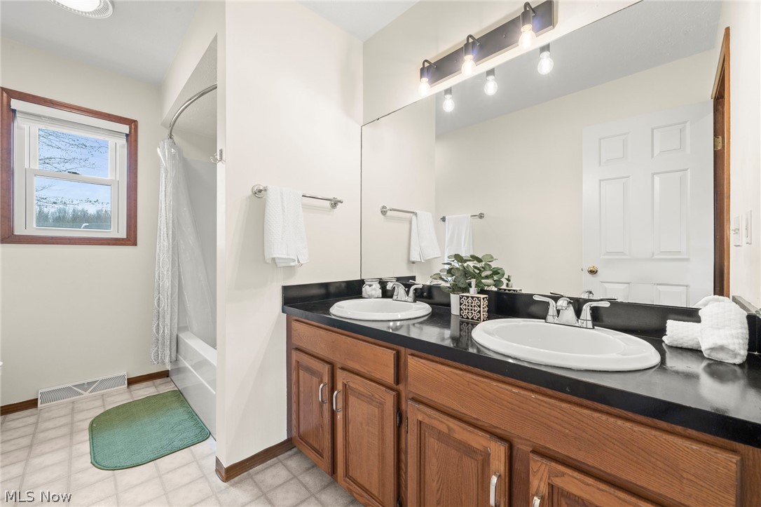 6949 N Renwood Road Independence OH 44131