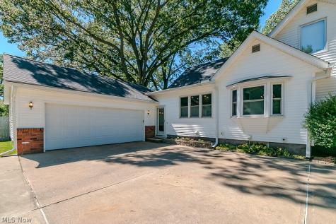 44 Fruitland Avenue Painesville OH 44077