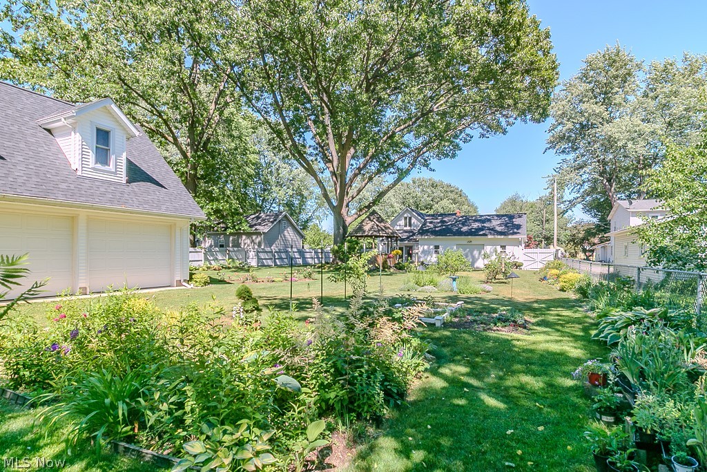 44 Fruitland Avenue Painesville OH 44077