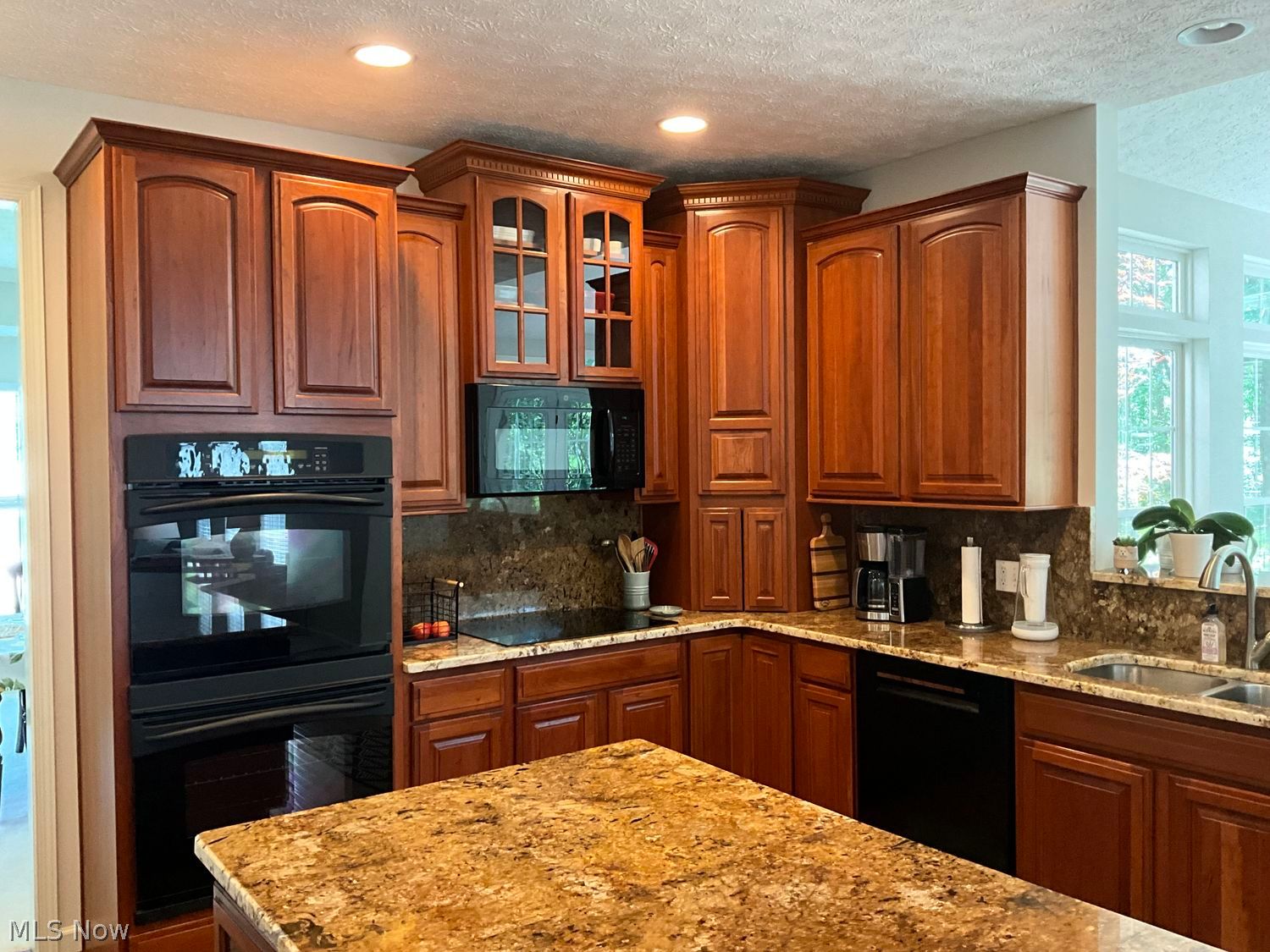700 Chilham Circle Green OH 44685
