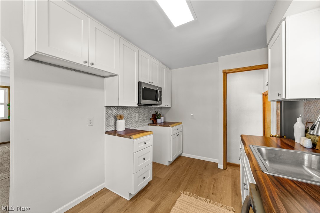 9319 Pinegrove Avenue Parma OH 44129