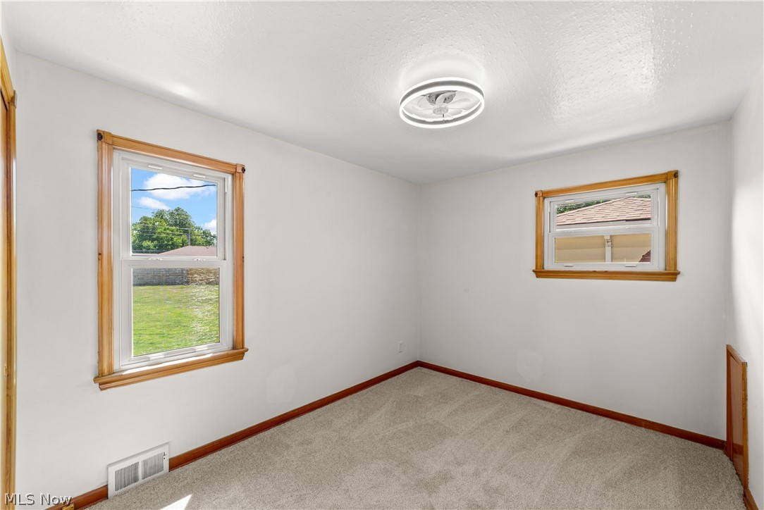 9319 Pinegrove Avenue Parma OH 44129