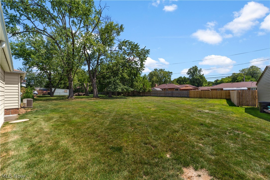 9319 Pinegrove Avenue Parma OH 44129