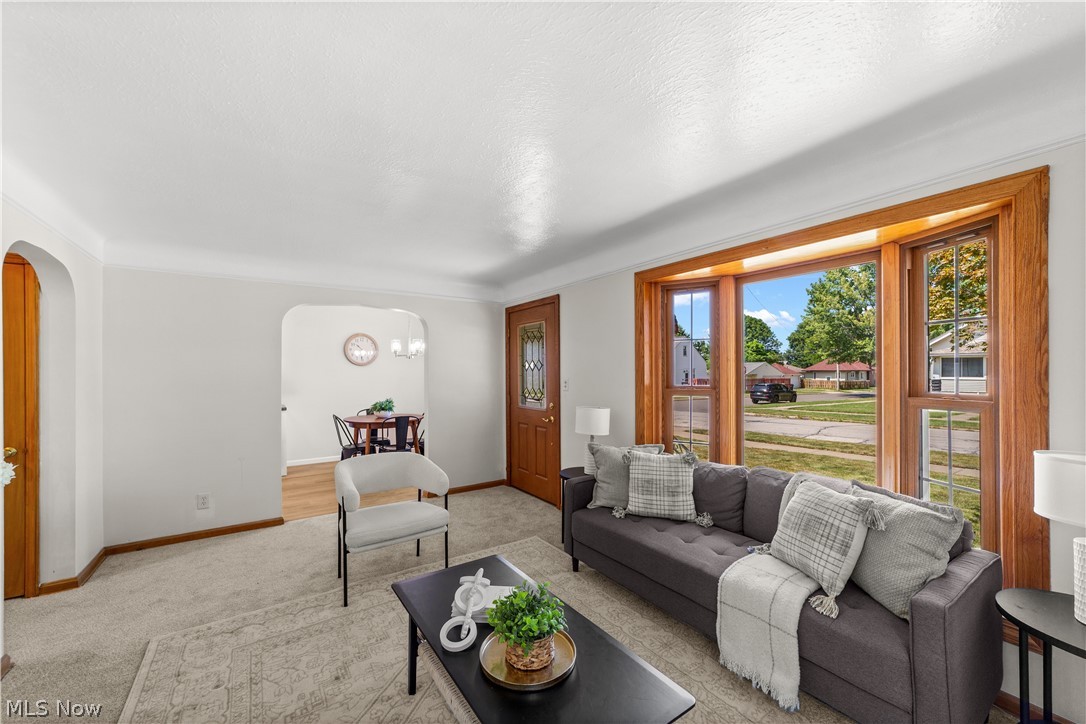9319 Pinegrove Avenue Parma OH 44129